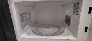 Microondas blanco Lazer