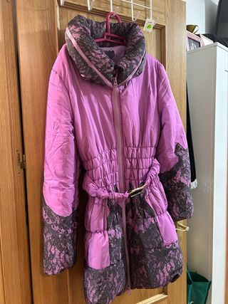 Anorak morado con cinturón