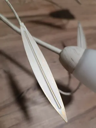 Lámpara de techo floral blanca