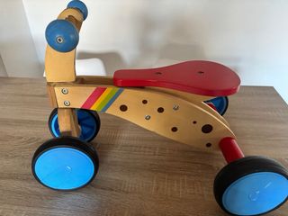 Triciclo de madera para bebés