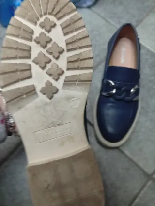 Scarpe donna blu con catena