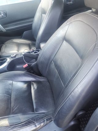 Nissan Qashqai+2 2010