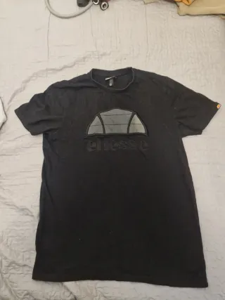 Camiseta Ellesse Negra Reflectante