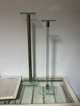 Soportes expositores de cristal y metal