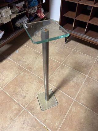 Soportes expositores de cristal y metal