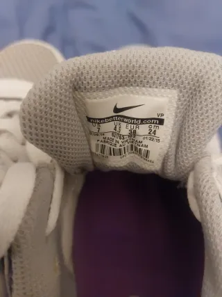 Nike Air Zapatillas Blancas y Moradas