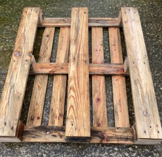 Palet de madera para almacenamiento