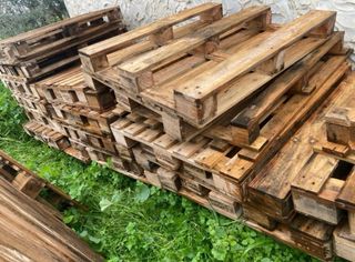 Palet de madera para almacenamiento