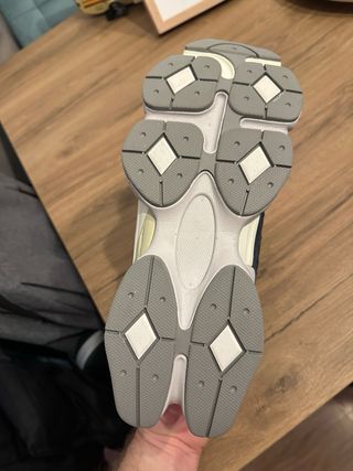 Zapatillas N9060 Talla 43.5 EU