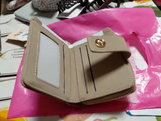 Monedero camel sin estrenar