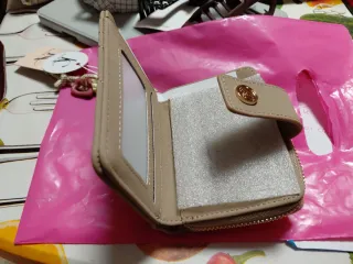 Monedero camel sin estrenar