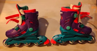 Patines infantiles morados y turquesa
