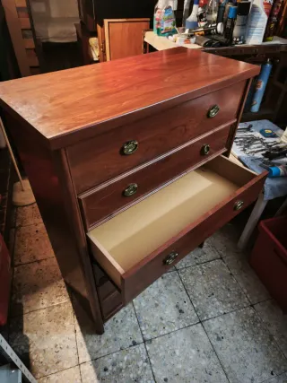 Cajonera de madera maciza