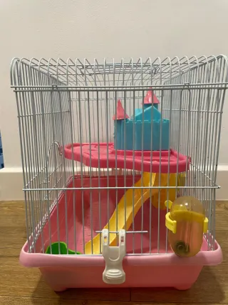 Jaula para hámster con accesorios