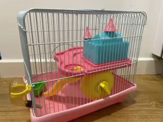 Jaula para hámster con accesorios