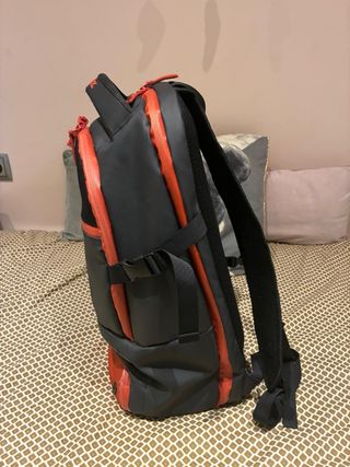 Mochila Padel NOX Negra y Naranja