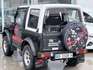 Suzuki Samurai