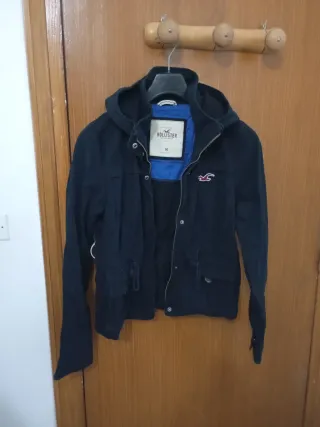 Chaqueta Hollister azul marino talla M
