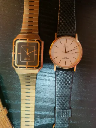 Reloj Casio Quartz Negro y Plateado