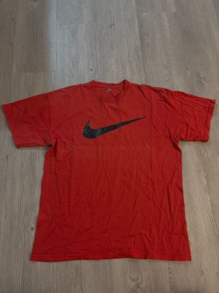 Camiseta Nike Roja