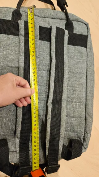 Mochila portátil gris y negra