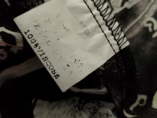 Blusa con maniche a volant