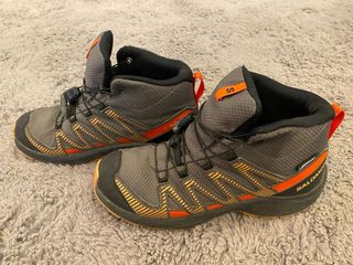 Botas Salomon Niño Gris Naranja Waterproof