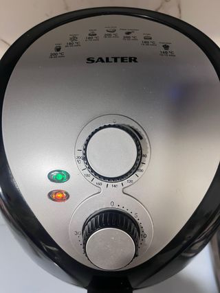 Freidora de aire Salter negra