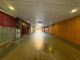 Local comercial en venta en Zona Puerto Deportivo en Fuengirola