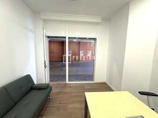 Local comercial en venta en Zona Puerto Deportivo en Fuengirola