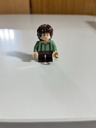 Lego Frodo Bolsón con Anillo