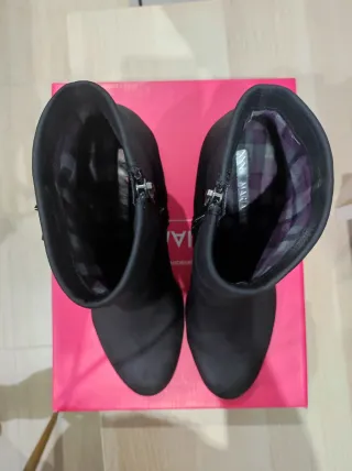 Botines negros tacón Mariamare