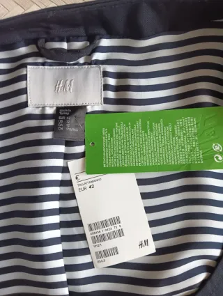 Blusa H&M negra manga corta