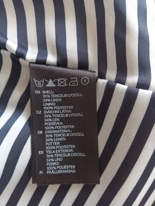 Blusa H&M negra manga corta