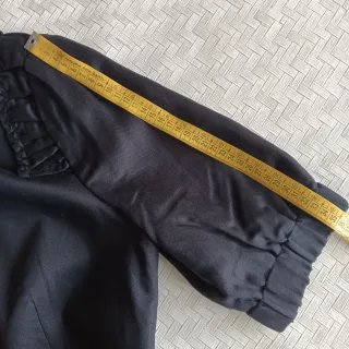 Blusa H&M negra manga corta