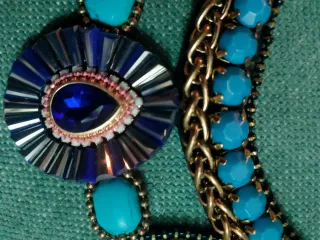 Gargantilla de pedrería