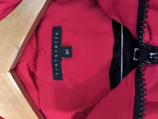 Chaqueta TINTORETTO Roja con Capucha y Pelo