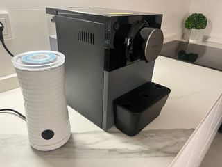 Cafetera Cecotec Cremmaet Cube + espumador