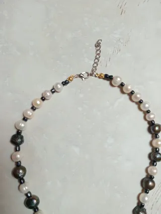 Collar Perlas Negras y blancas, yin-yang