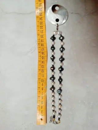 Collar Perlas Negras y blancas, yin-yang