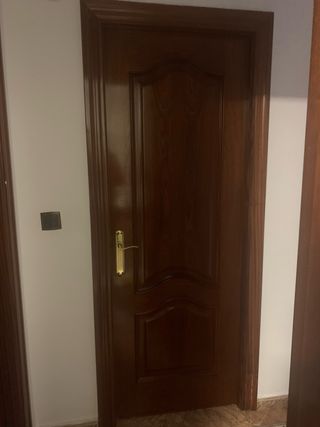 7 Puertas Macizas Madera Oscura