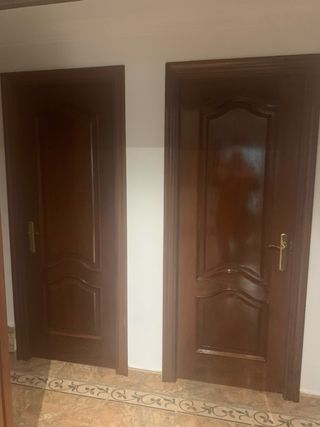 7 Puertas Macizas Madera Oscura