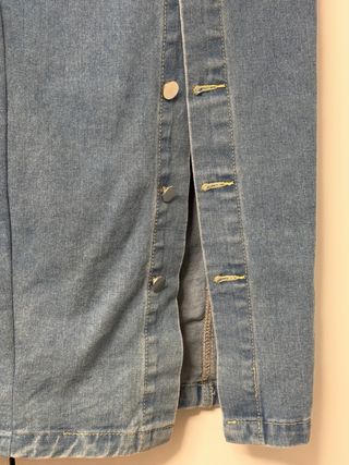 Falda vaquera midi botones