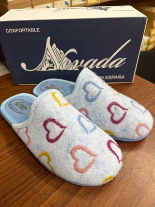 Zapatillas Nevada Mujer Corazón T. 35, 36 y 40