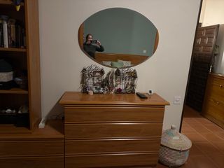 Habitación completa: cabecero, mesillas y aparador