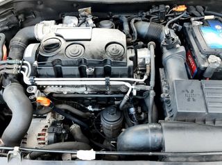 Centralita motor uce 03g906056aa seat leon 1118955