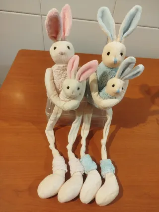 Peluche familiar de conejos