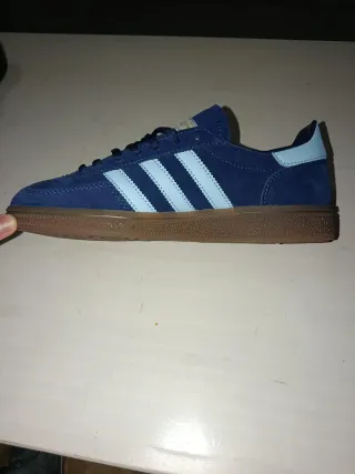 Adidas Spezial Azul Marino y Marrón