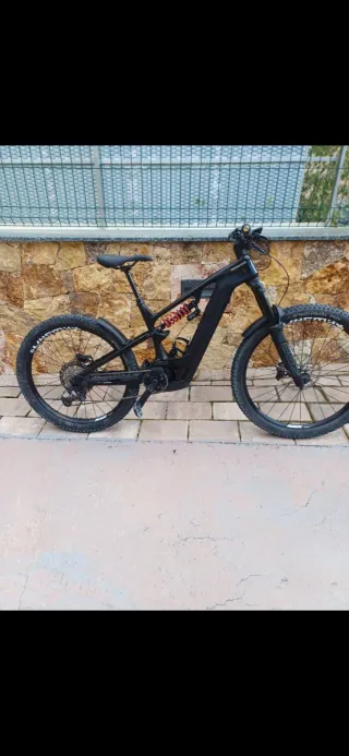 Bicicleta Eléctrica MTB Negra