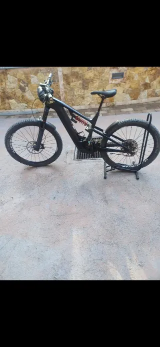 Bicicleta Eléctrica MTB Negra